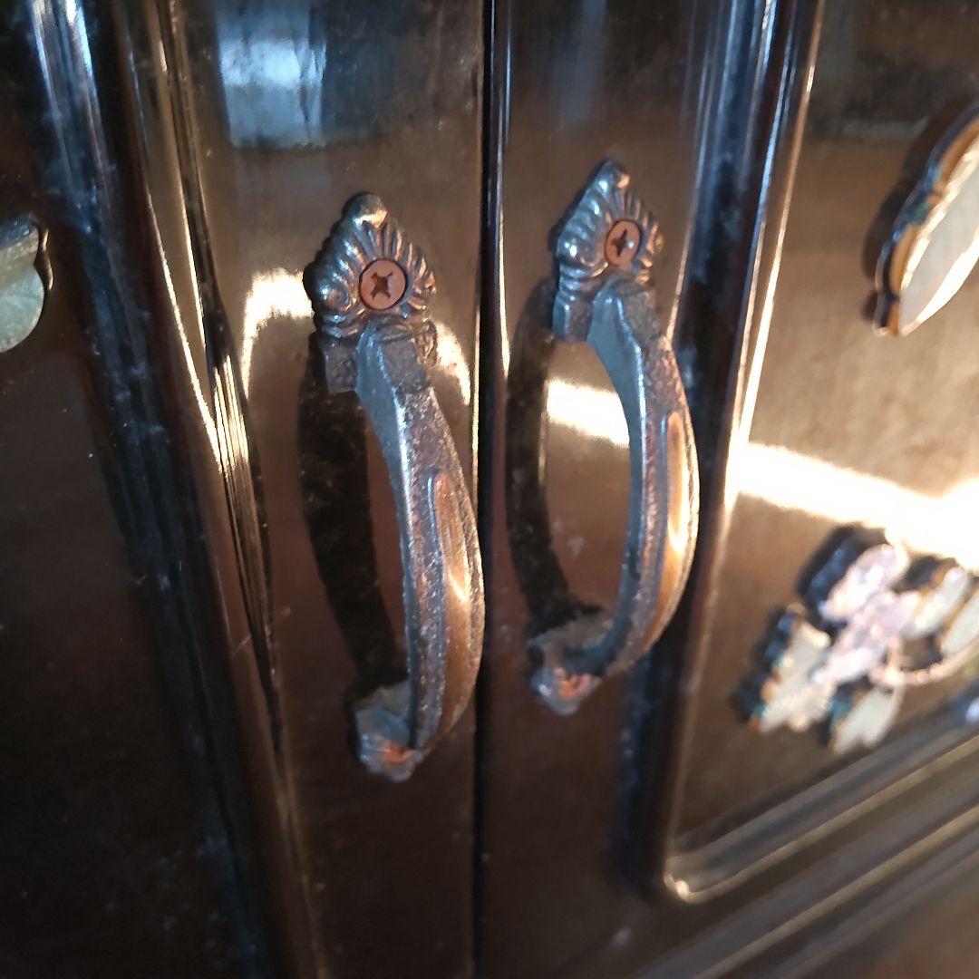 貴重　飾り棚〜天然宝石翡翠？等多数、螺鈿とは異ります。