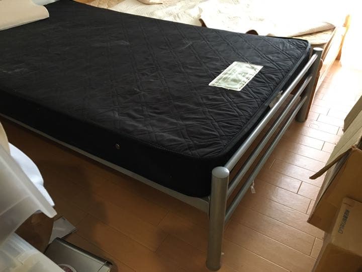 セミダブルベッド2個