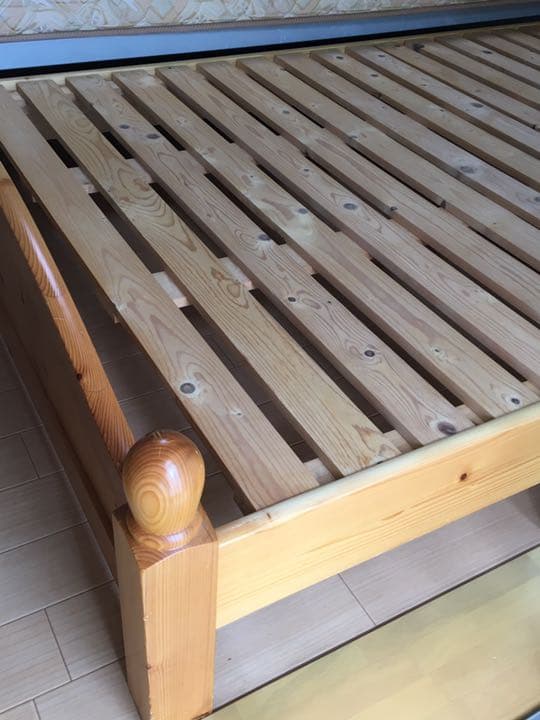 セミダブルベッド2個