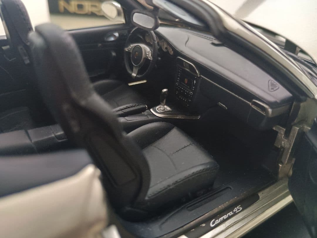 ノレブ NOREV ポルシェ 911 カレラ4S 997-2 2008 1/18