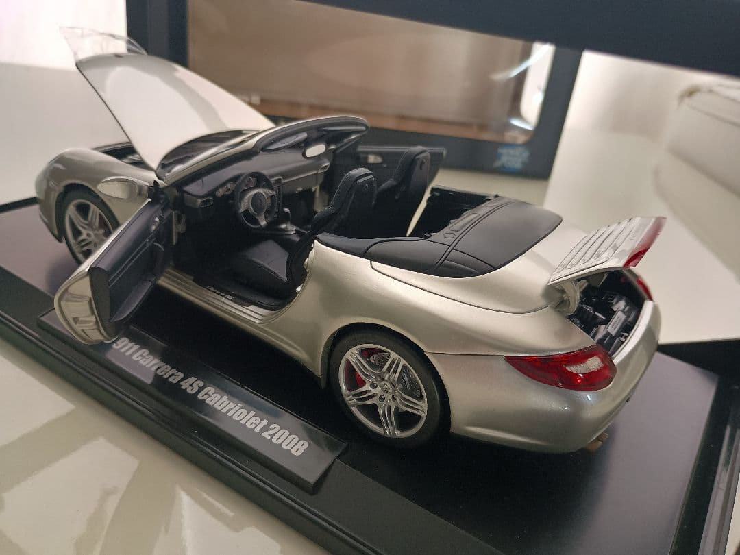 ノレブ NOREV ポルシェ 911 カレラ4S 997-2 2008 1/18