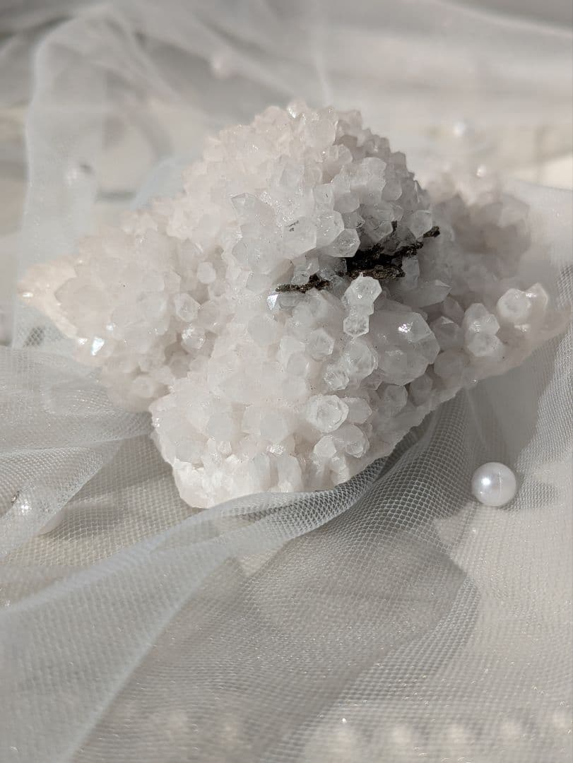 ♡ヤオガンシャン　瑶崗仙鉱山　産♡　水晶　パイライト板状共生　天然石　花