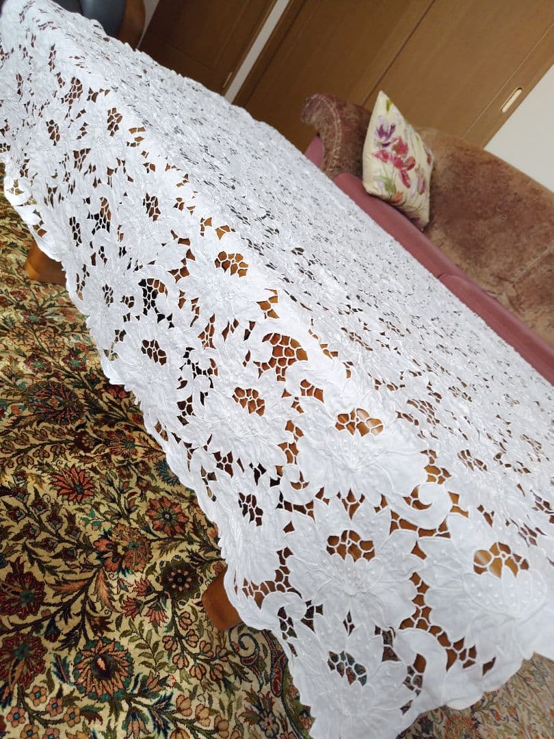 レーステーブルクロス 花柄 白刺繍入り　ハンドメイド　ビンテージ