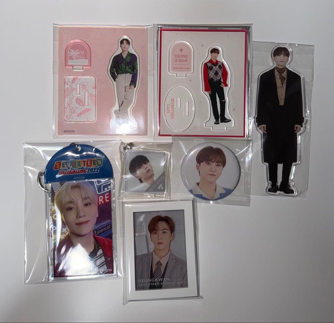 d*3様 SEVENTEEN公式グッズ 約50点　まとめ売り