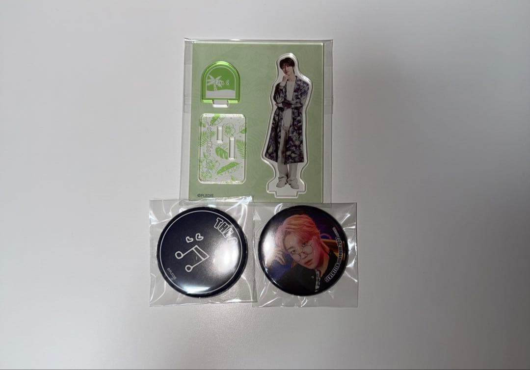 d*3様 SEVENTEEN公式グッズ 約50点　まとめ売り