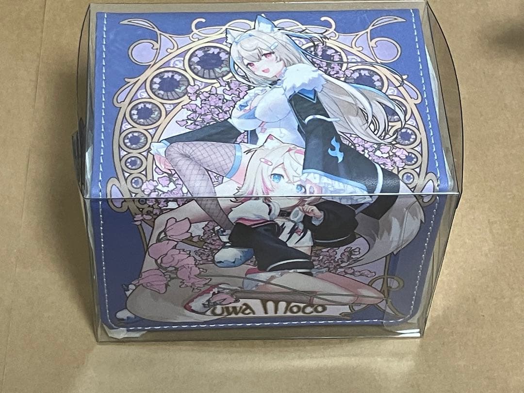 混沌の女神様　ミュシャ風　フワモコ　合皮製デッキケース