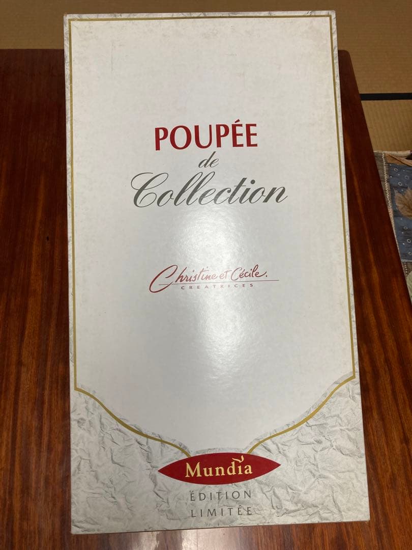 フランスムンデイ社のビスクドール