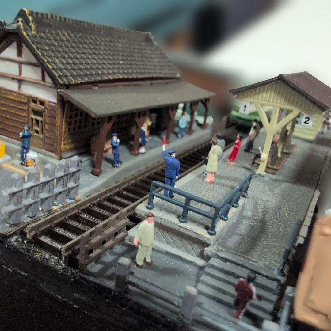 （11）鉄道情景ジオラマ（Nゲージ）No.11「特急『雷鳥』停車の駅風景」