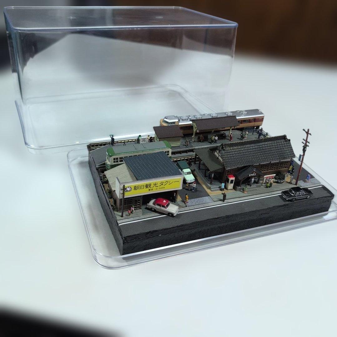 （11）鉄道情景ジオラマ（Nゲージ）No.11「特急『雷鳥』停車の駅風景」