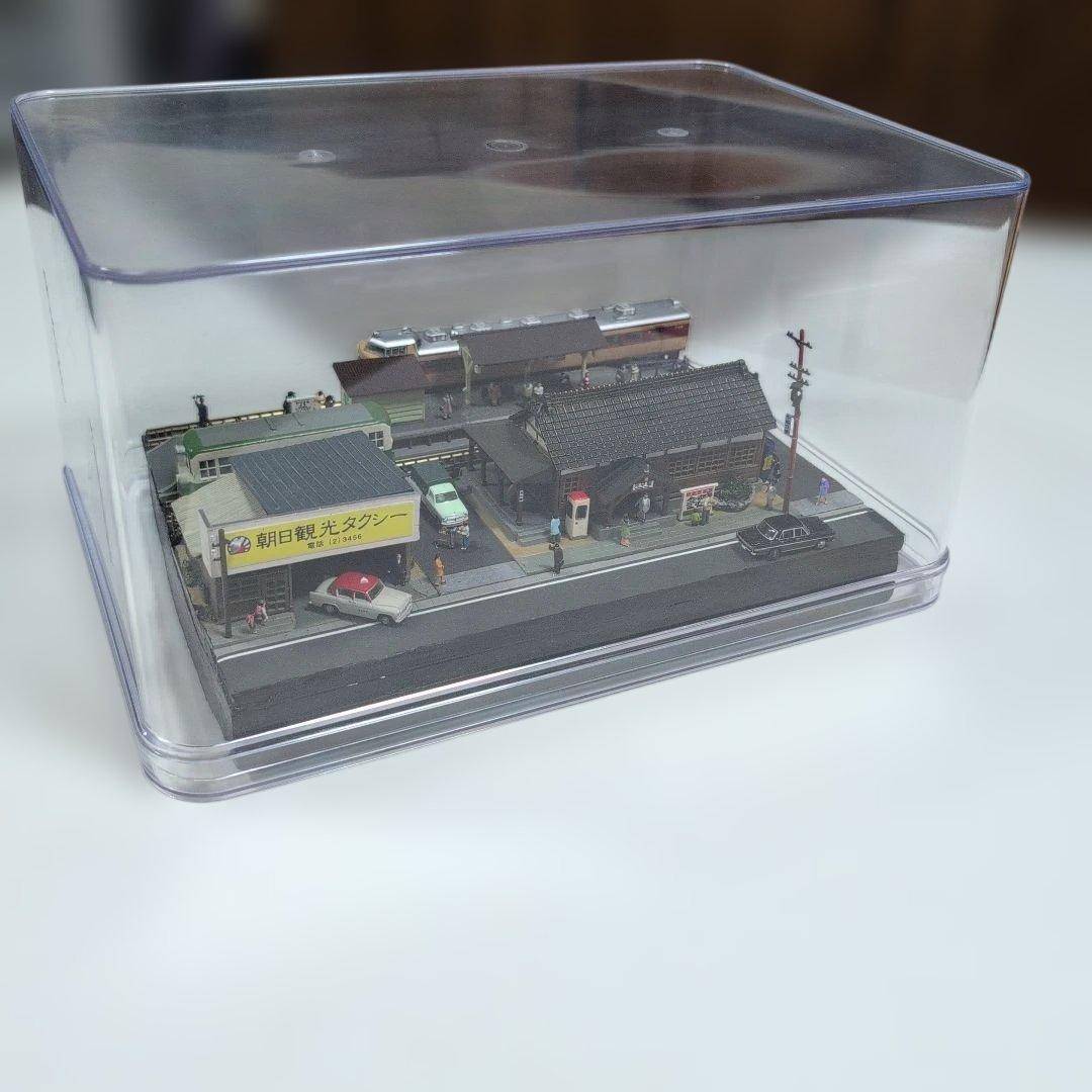 （11）鉄道情景ジオラマ（Nゲージ）No.11「特急『雷鳥』停車の駅風景」