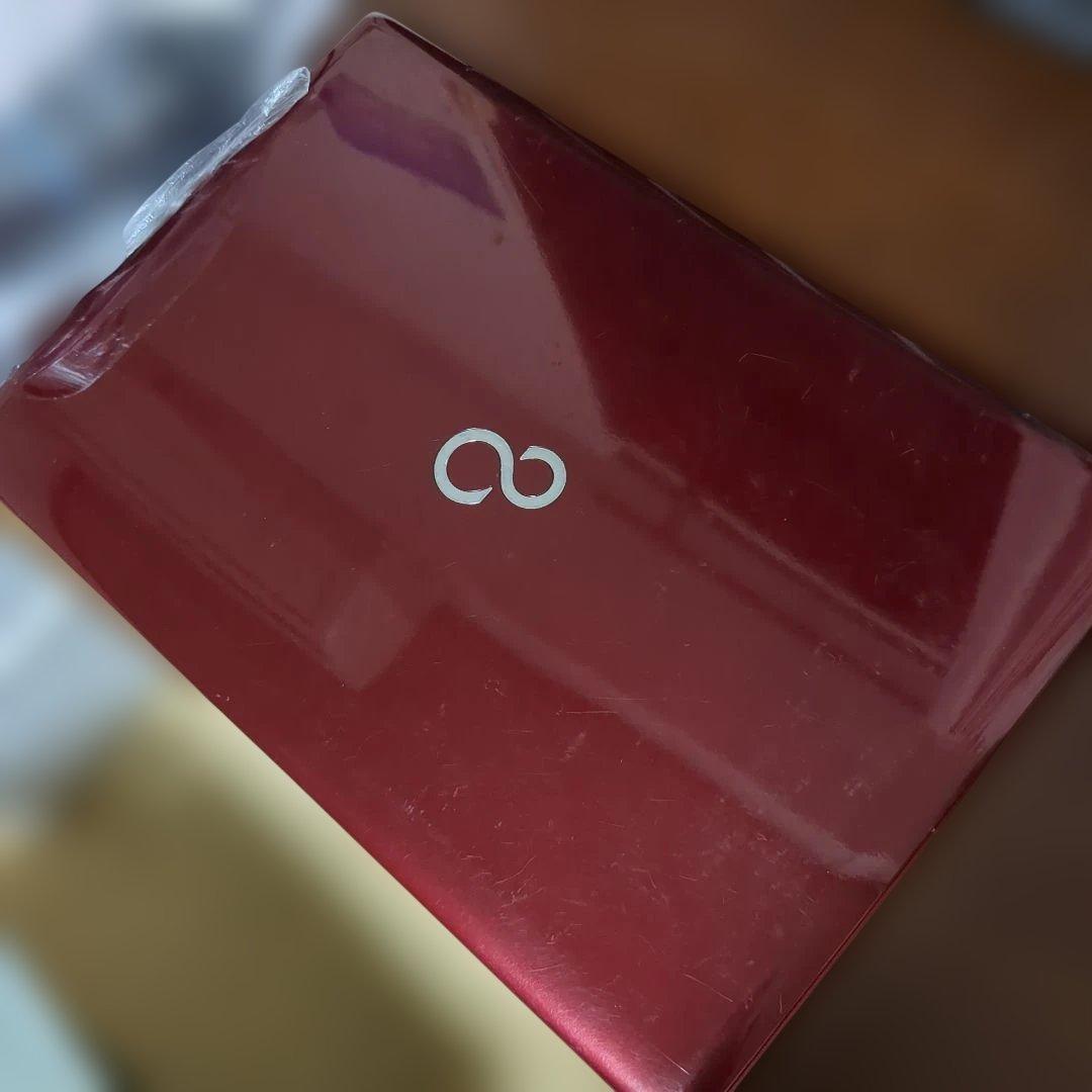 Fujitsu LIFEBOOK 赤 13.3インチ