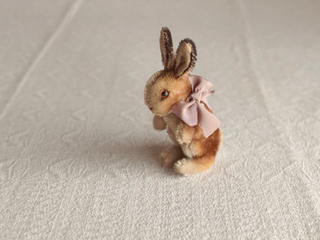* vintage steiff ୨୧ * 立ち姿の かわいいウサちゃん