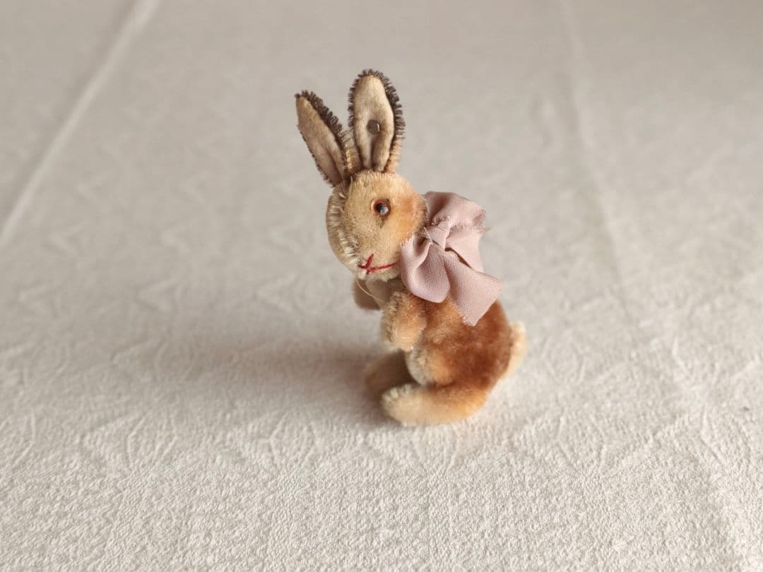 * vintage steiff ୨୧ * 立ち姿の かわいいウサちゃん