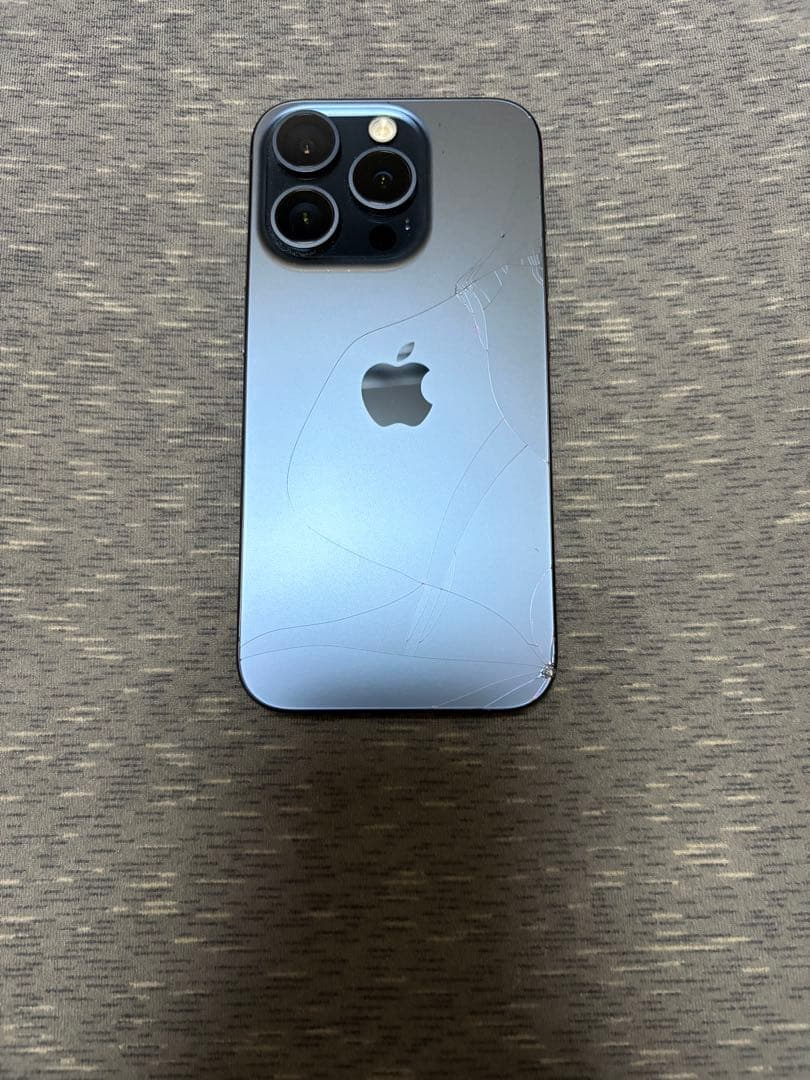 iPhone15Pro ブルーチタニウム 256GB 傷あり