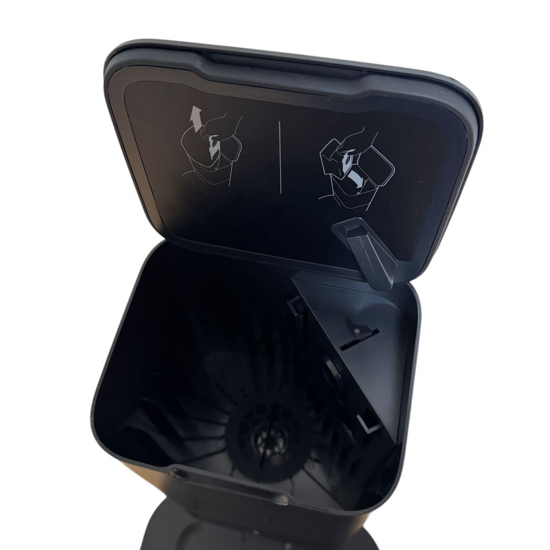 【美品】iRobot ルンバ i7+ クリーンベース付き　ロボット掃除機