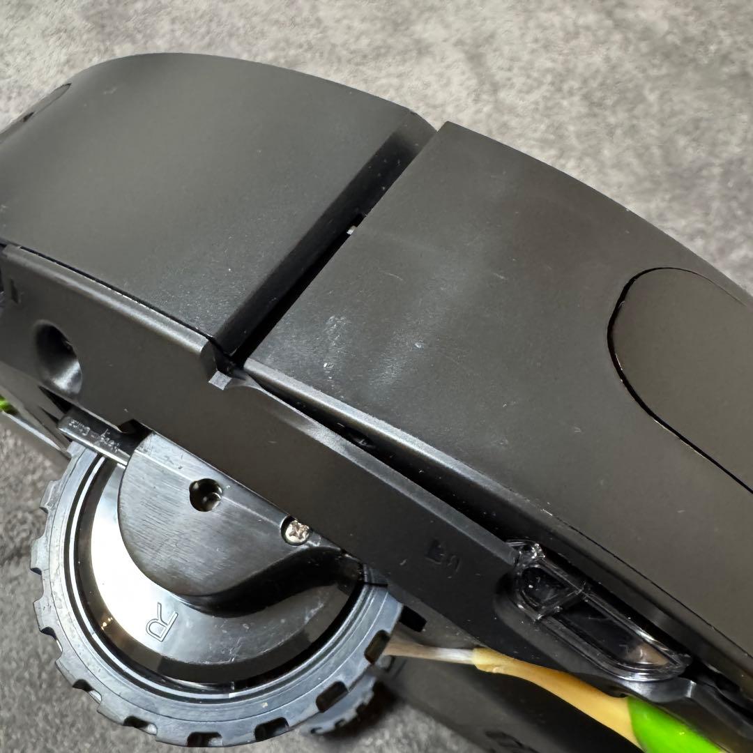 【美品】iRobot ルンバ i7+ クリーンベース付き　ロボット掃除機