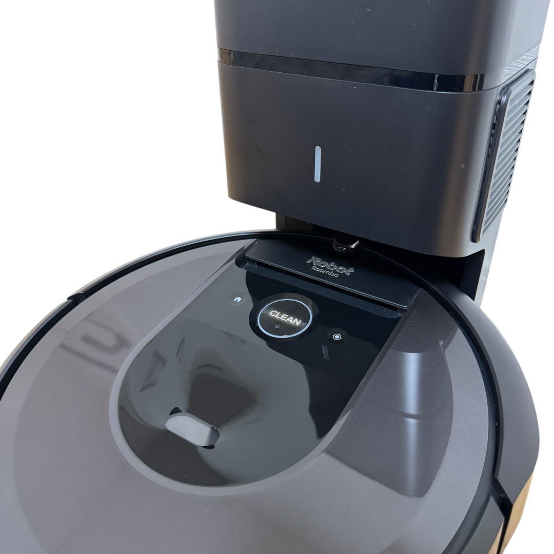 【美品】iRobot ルンバ i7+ クリーンベース付き　ロボット掃除機