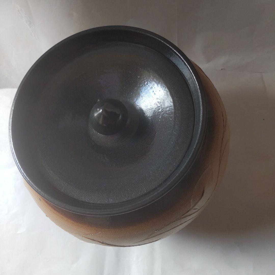 京焼 西川實 作 塩釉葉文流 水指 共箱 茶碗 茶道具 抹茶碗 美品 です。