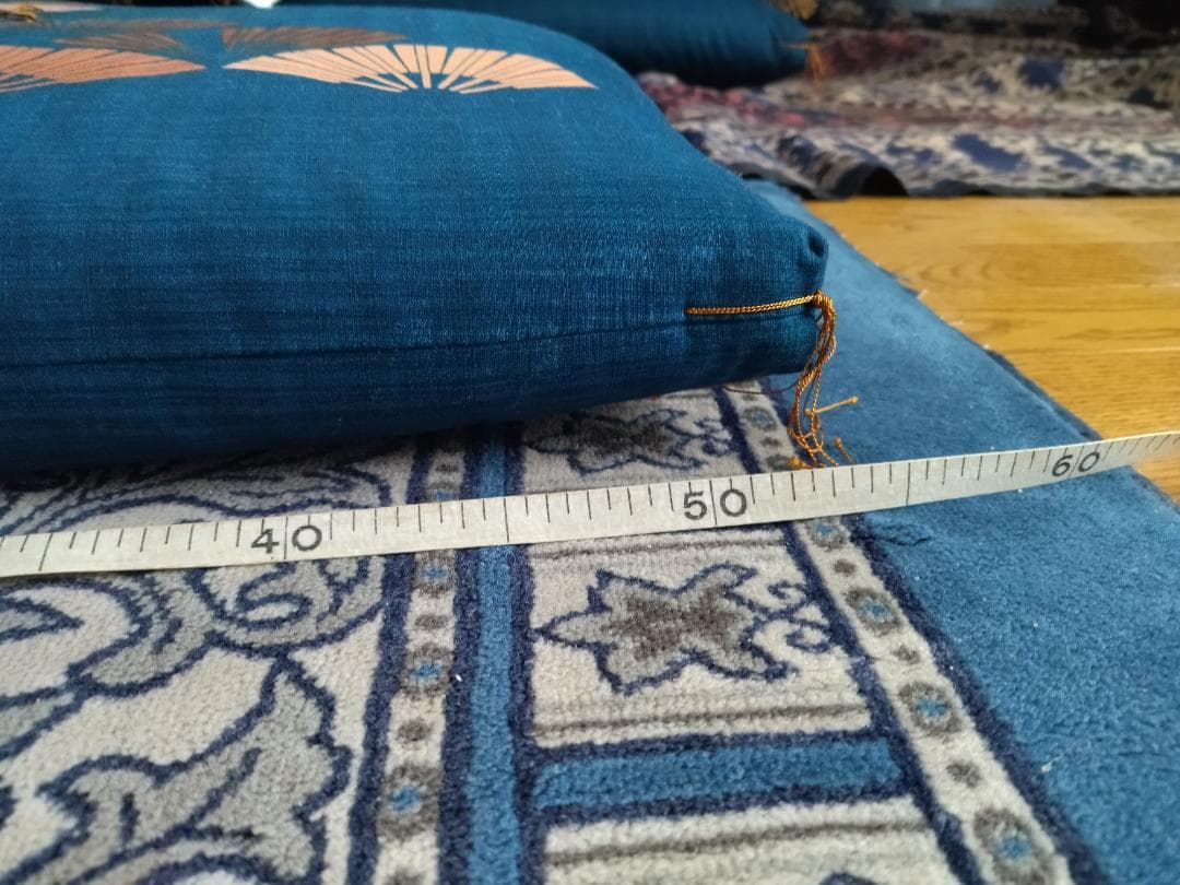 7枚セット　収納袋付き　青色の扇子刺繍座布団