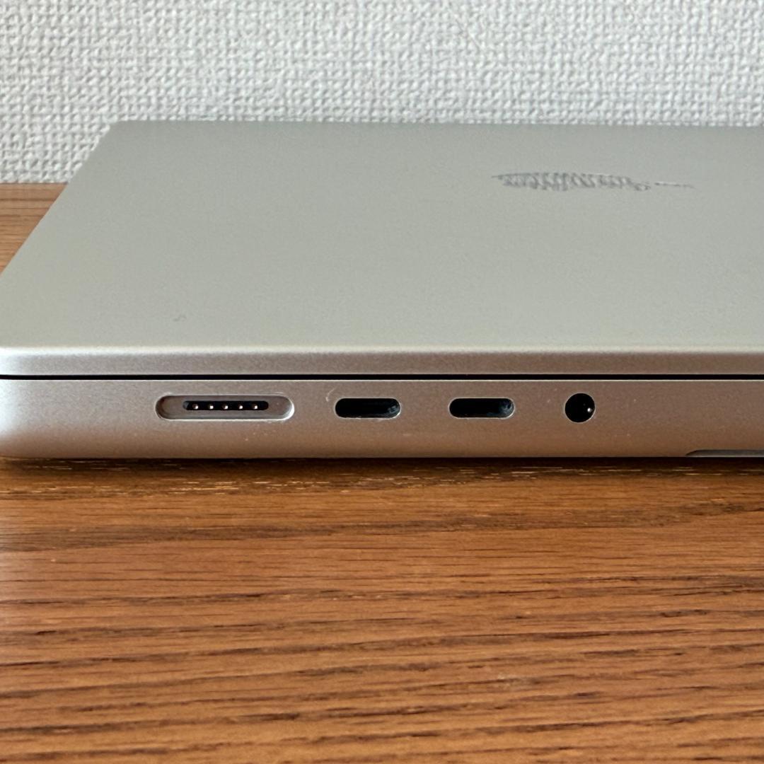 MacBook Pro 16インチ M1 Max (64GB / 2TB)