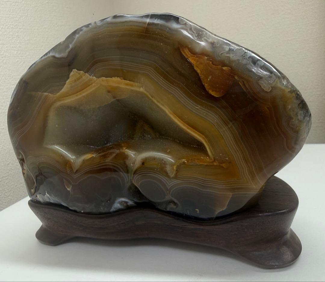 鑑賞石　ブラジル　レース•カーネリアン•アゲート 木製台座付き