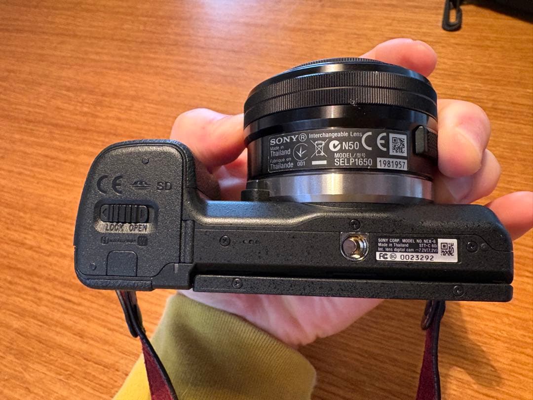 nex-6 ダブルズームGARIZカバーストラップ