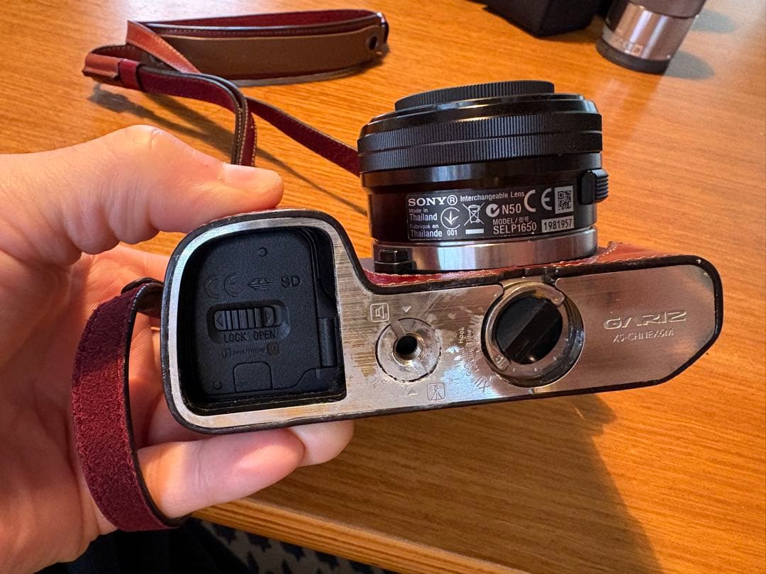 nex-6 ダブルズームGARIZカバーストラップ