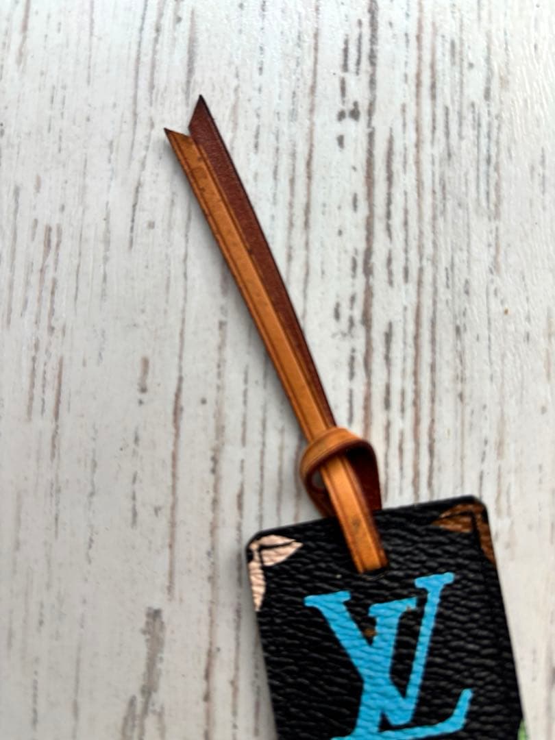 【非売品】LOUIS VUITTON 　しおり　ブックマーカー　マルチカラー
