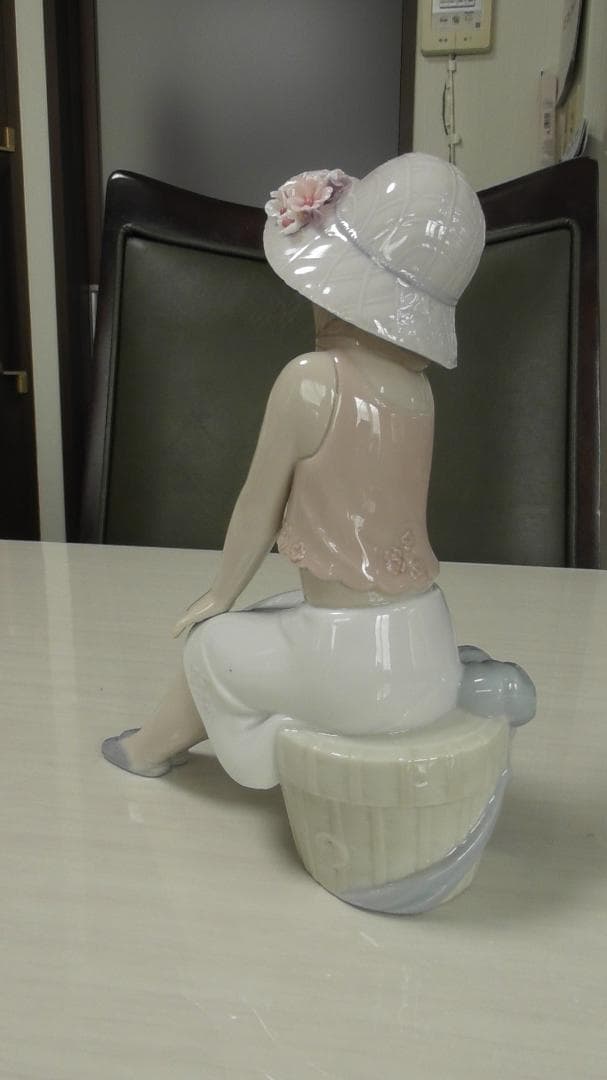 LLADRO　リヤドロ　【にあうかな】　リアドロ　インテリア　Ｌ557