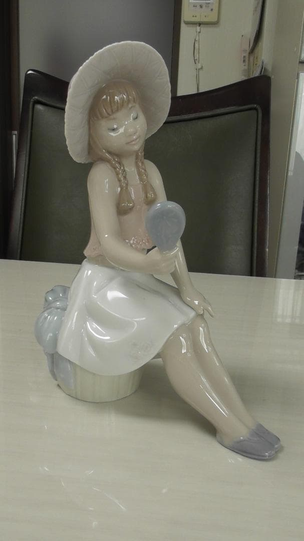 LLADRO　リヤドロ　【にあうかな】　リアドロ　インテリア　Ｌ557