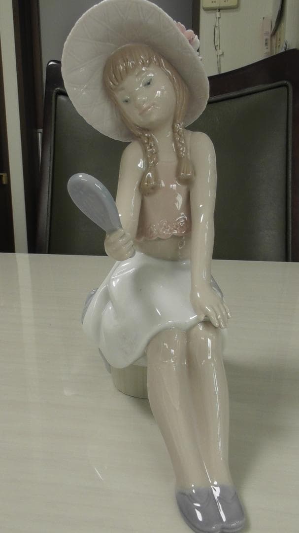 LLADRO　リヤドロ　【にあうかな】　リアドロ　インテリア　Ｌ557