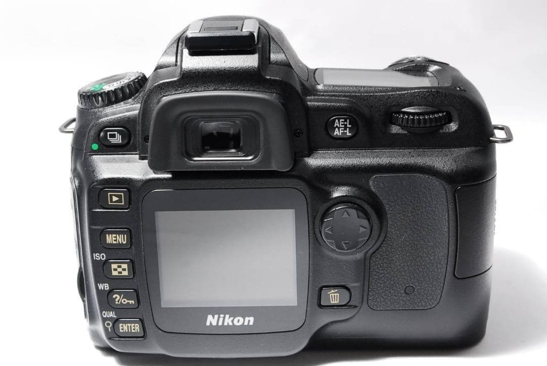 ♥思い出をキレイに♥Nikon D50♥CCDセンサー搭載♥高画質一眼レフ