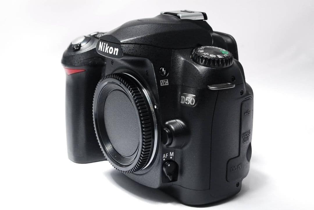 ♥思い出をキレイに♥Nikon D50♥CCDセンサー搭載♥高画質一眼レフ