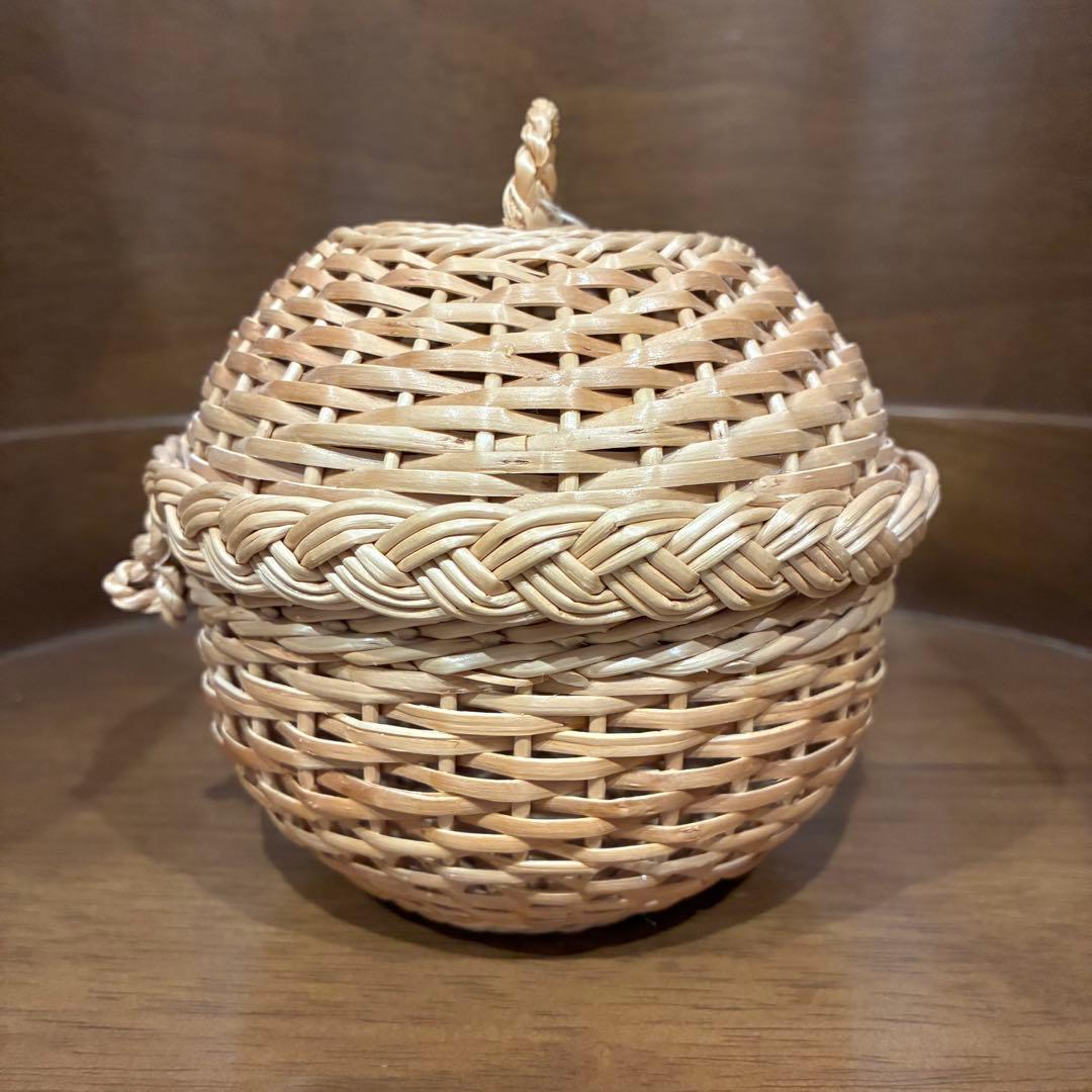 ラトビアかご　ヤナギかご　新品、未使用品