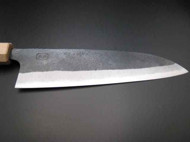 [新品未使用] 三徳包丁180mm黒打ち仕上げ 白紙1号 樫 八角