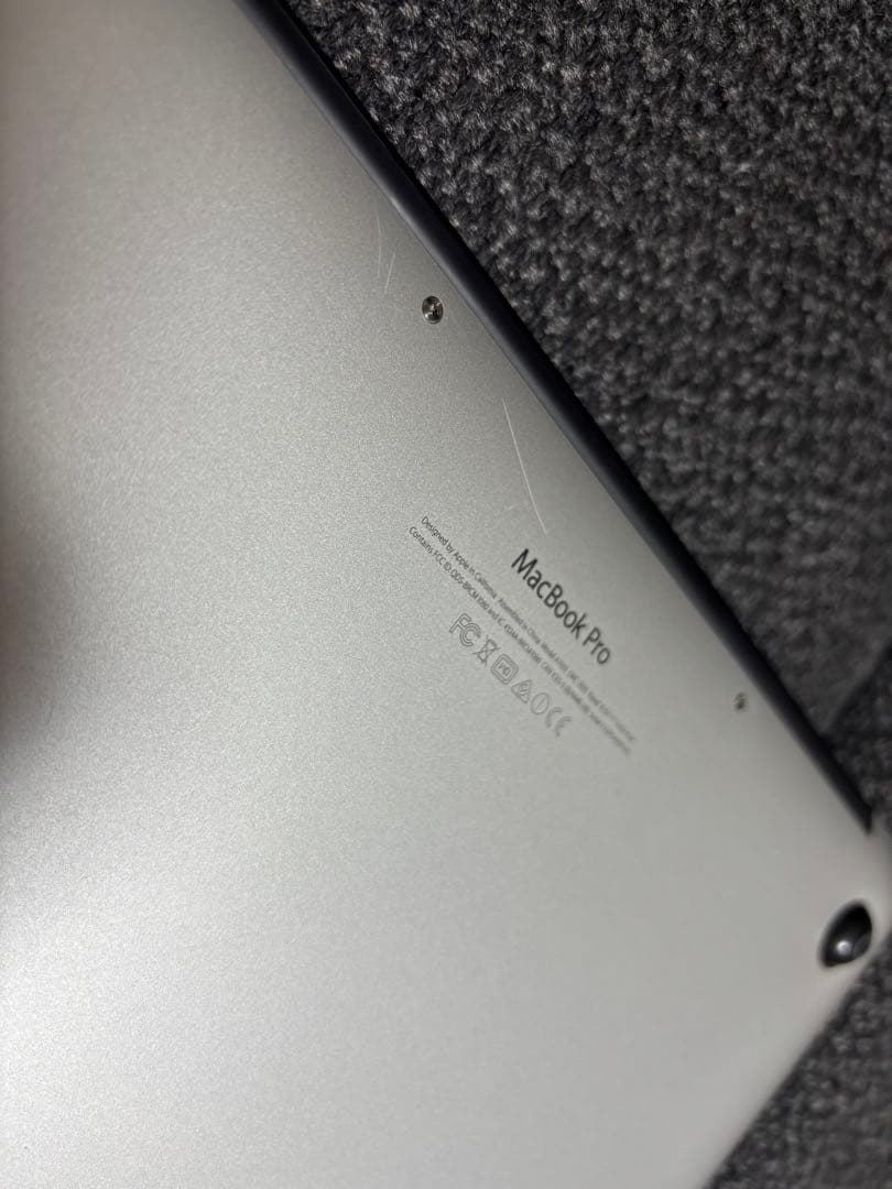 Apple MacBook Pro シルバー 本体 early 2015