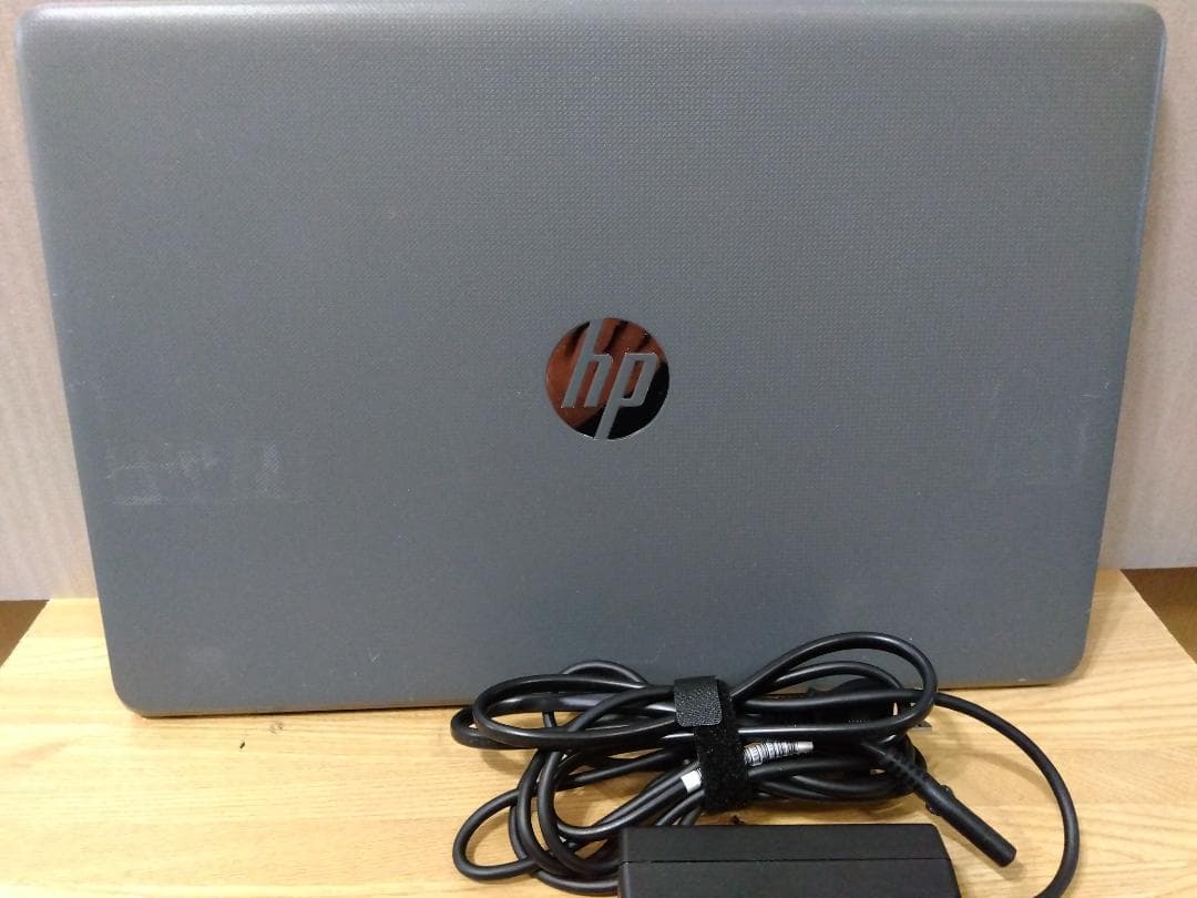 hp Laptop 15-bs071nr i5-7200 黒木目キズ有り