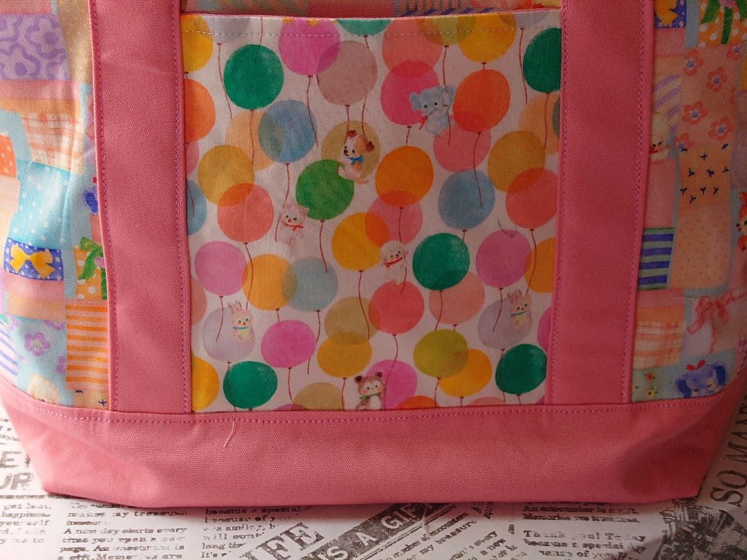 ユキエモン柄　パネル　ファスナー付き　トートバッグ　ショルダー紐と巾着