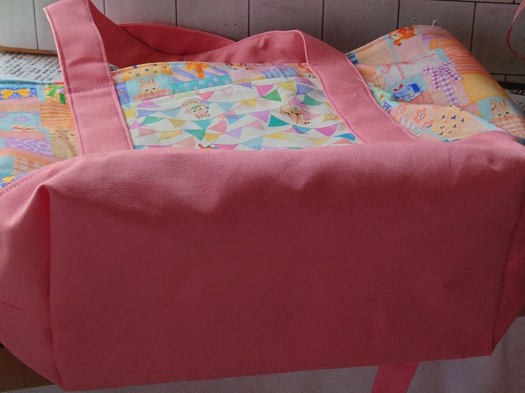 ユキエモン柄　パネル　ファスナー付き　トートバッグ　ショルダー紐と巾着