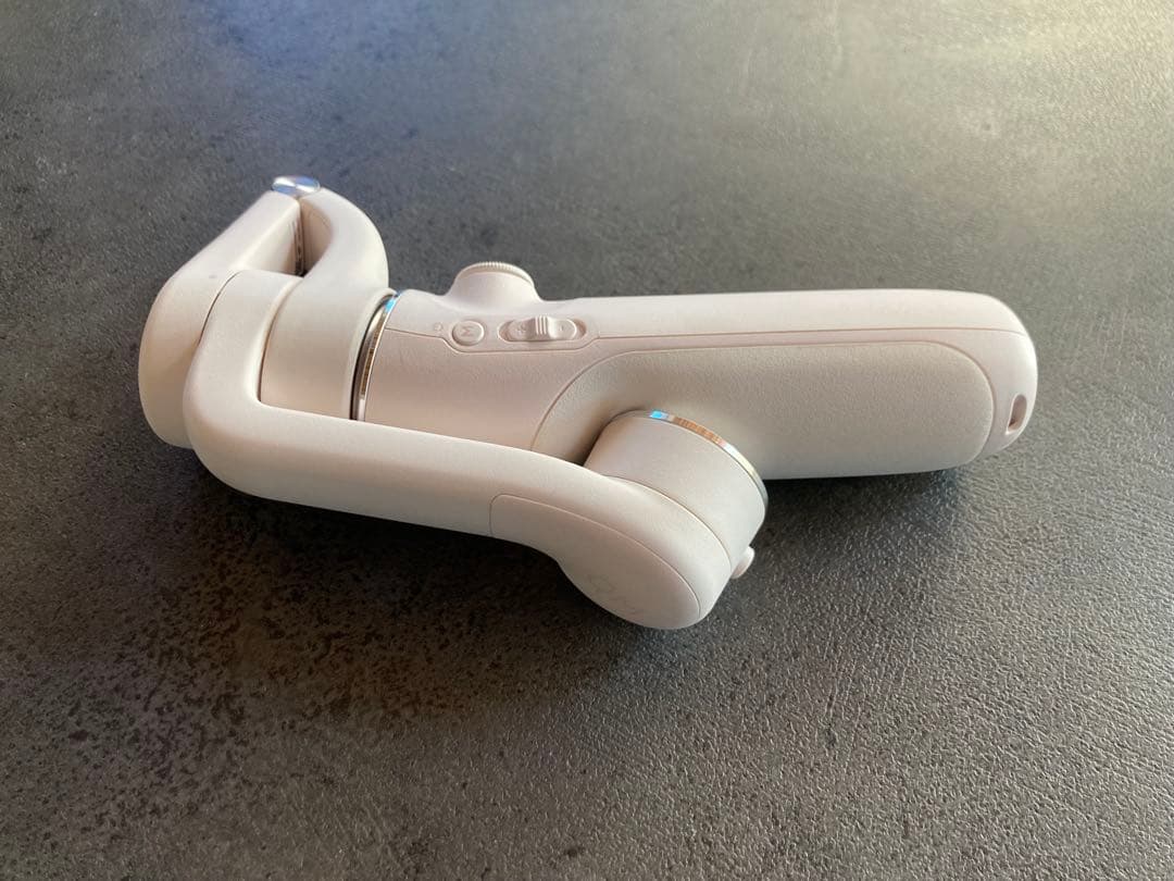 DJI OM5 サンセットホワイト　スマートフォンジンバル