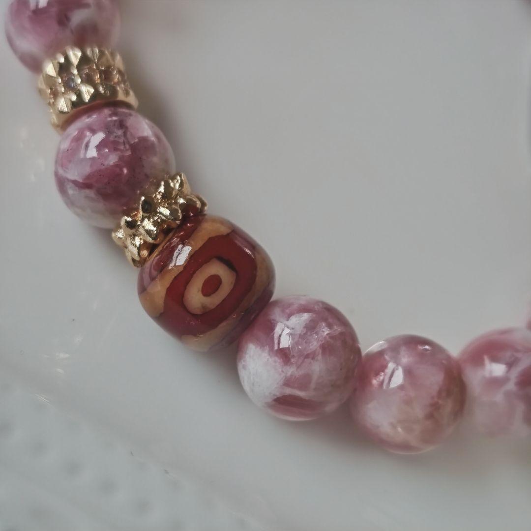 専用です♡新作♡いちごミルク♡マイカ入りピンクレピドライトシリカ、艶々三眼天珠