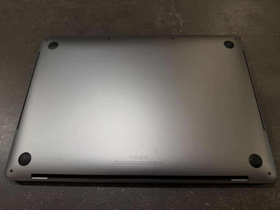 MacBook Pro 2020 13インチ Intel 16GB/1TB
