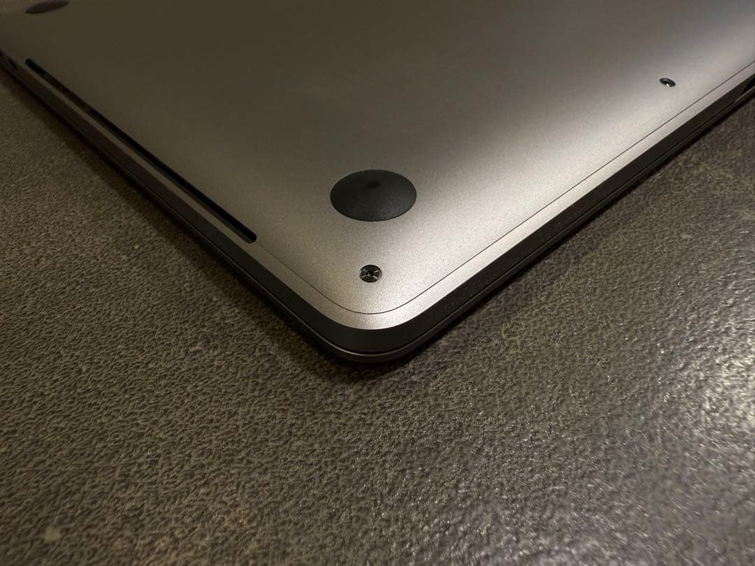 MacBook Pro 2020 13インチ Intel 16GB/1TB