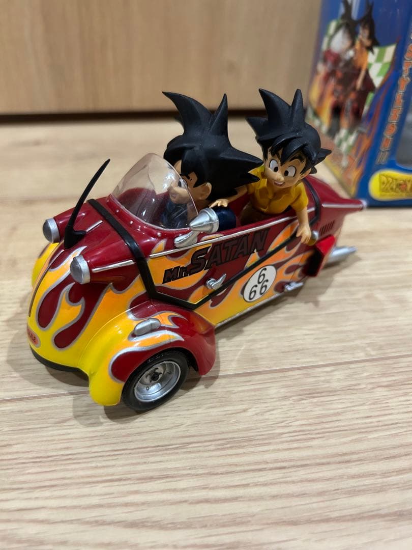 ドラゴンボール　フィギュア&カー　フィギュア　悟空　悟天　FIGURE&CAR