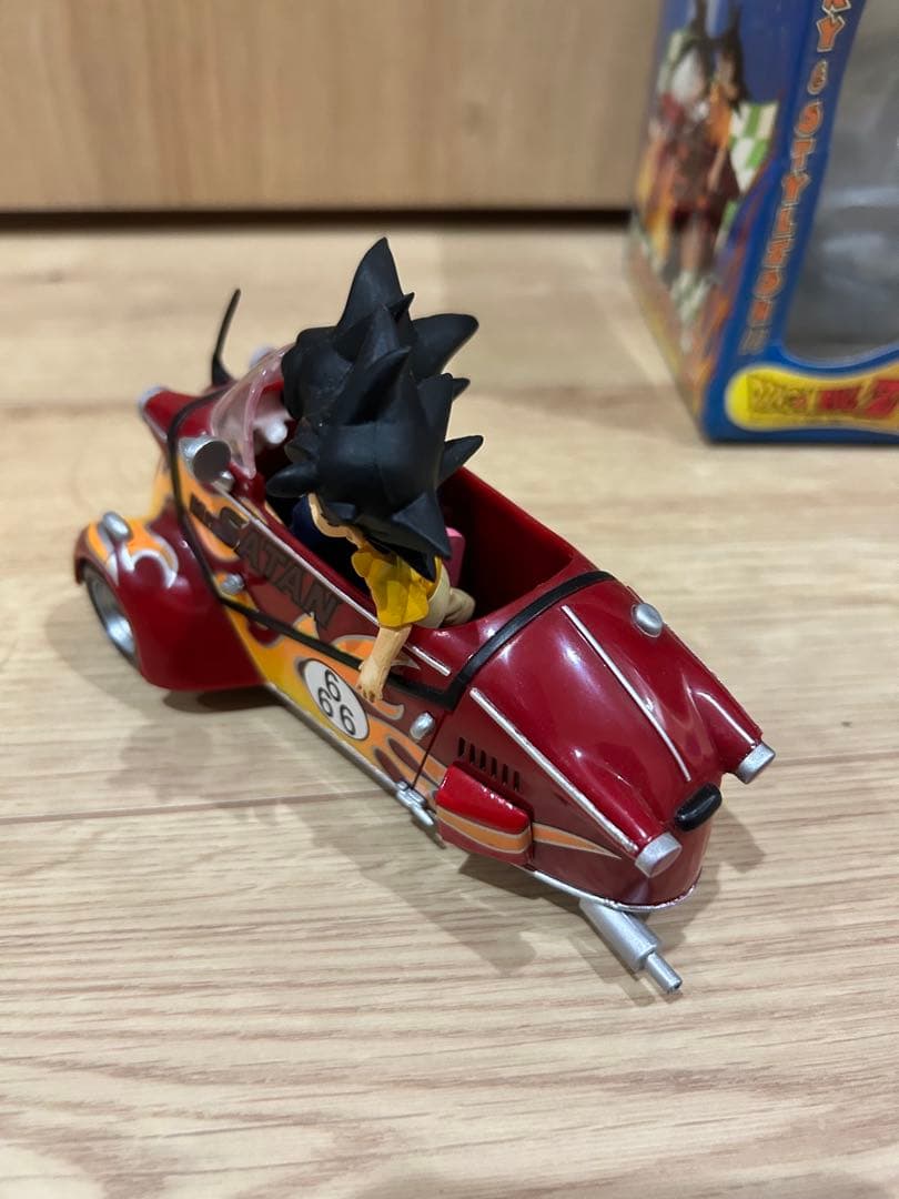 ドラゴンボール　フィギュア&カー　フィギュア　悟空　悟天　FIGURE&CAR