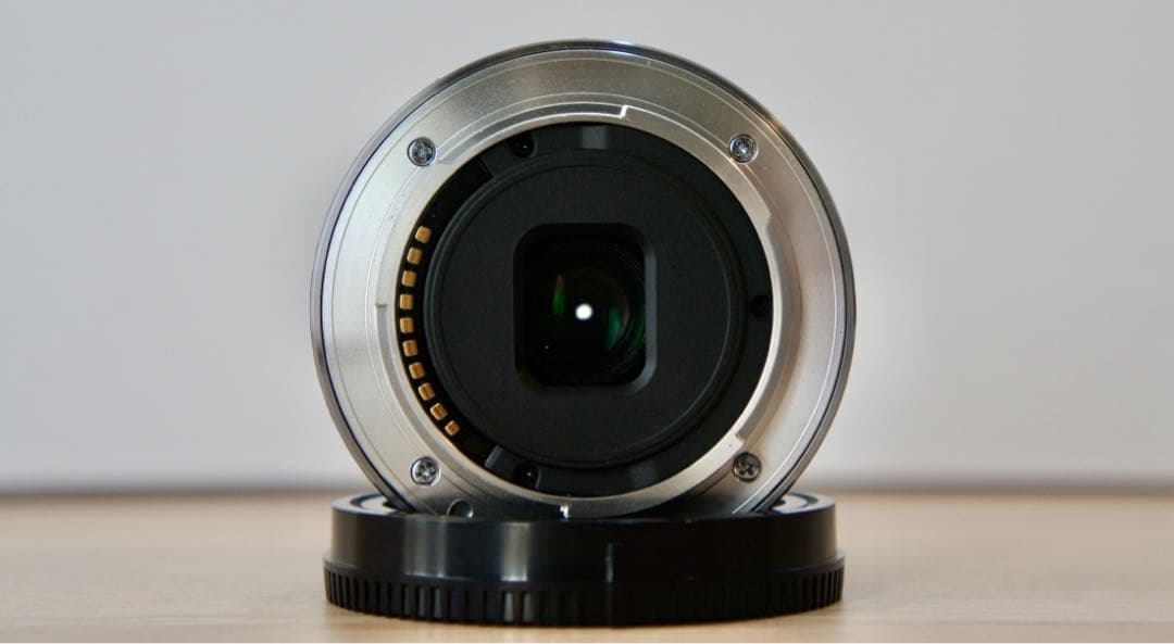 SONY SEL16F28 単焦点レンズ おまけ付き