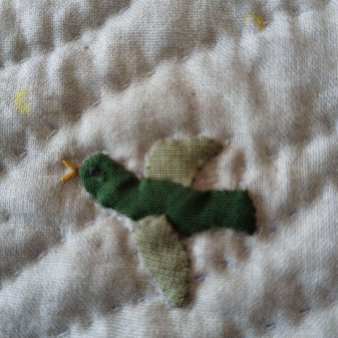 ハウスのパッチワークタペストリー 【77】　❛にぎやかな街並み❜