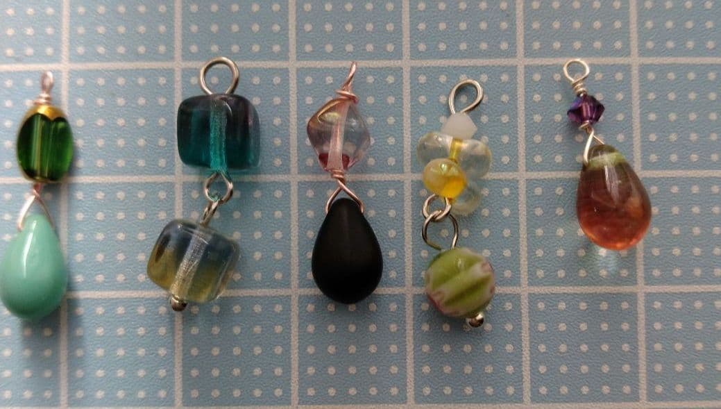 チェコビーズのチャーム　ハンドメイドアクセサリーパーツ