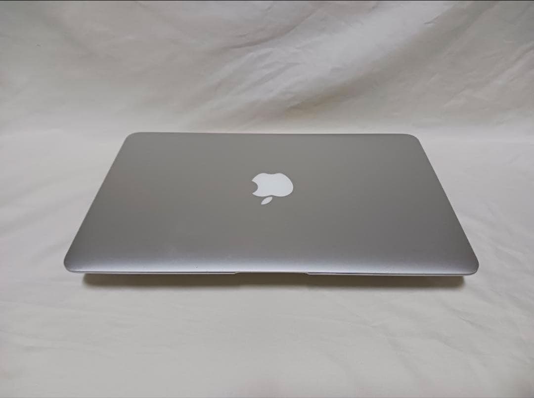ACアダプターあり　MacBook Air 11インチシリーズ最終型
