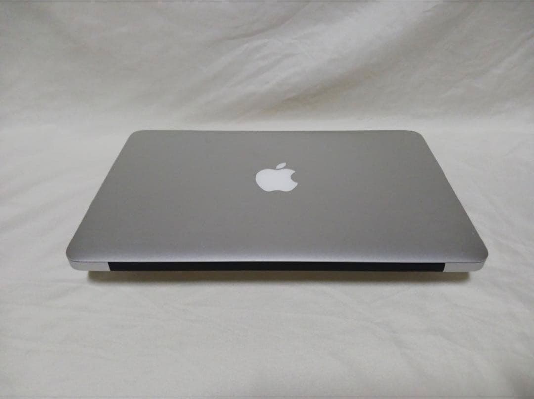 ACアダプターあり　MacBook Air 11インチシリーズ最終型